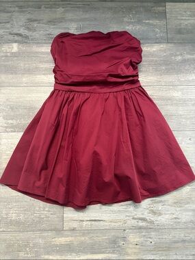 Windsor women’s Strapless Party Dress in Burgundy Red